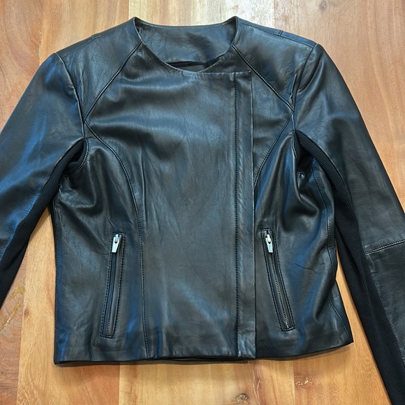 Veda Classic Black Leather Jacket - Picture 11 of 14